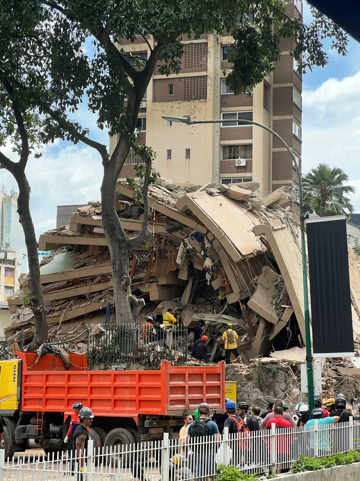 Amid the Rubble: A Nation in Crisis Following Venezuela’s Historic Earthquake
