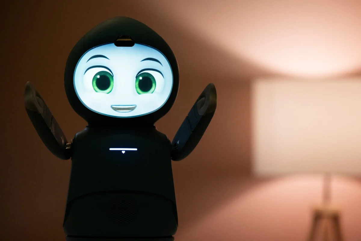 The Digital Nanny Dilemma: Why Human Connection Remains the Gold Standard in Child Development